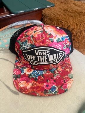 Vans Floral Beach Trucker Hat
